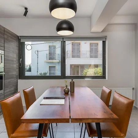 Napier Maisonette شقة *